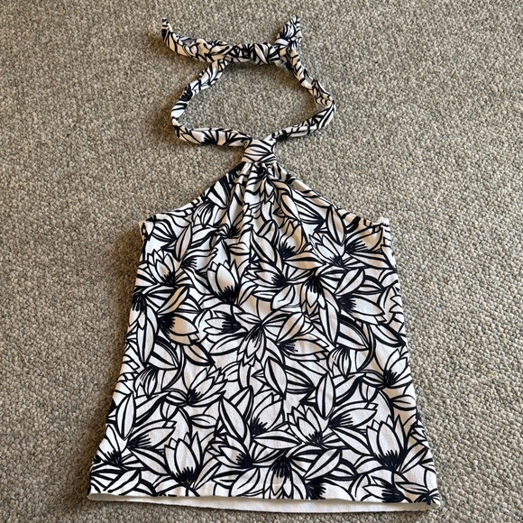 LOFT Tops - LOFT Black and White Floral Camisole